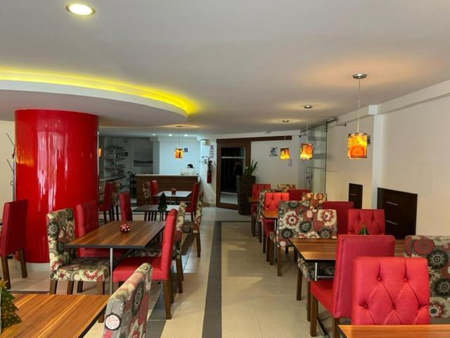 Hotel Juan Maria Тулуа Екстер'єр фото