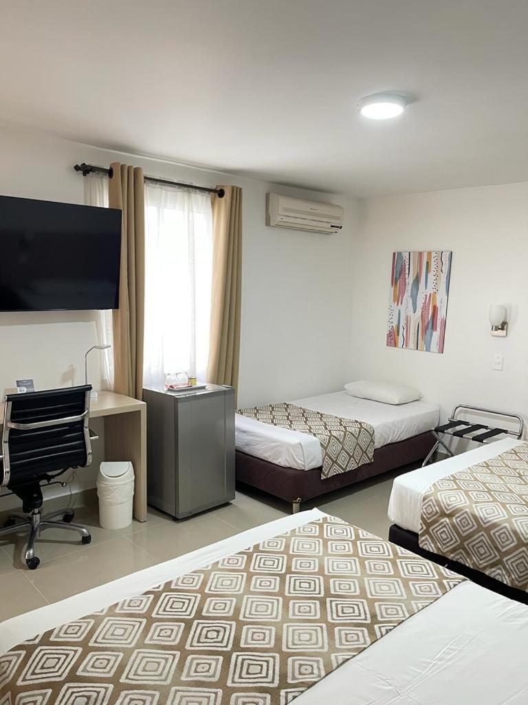 Hotel Juan Maria Тулуа Екстер'єр фото