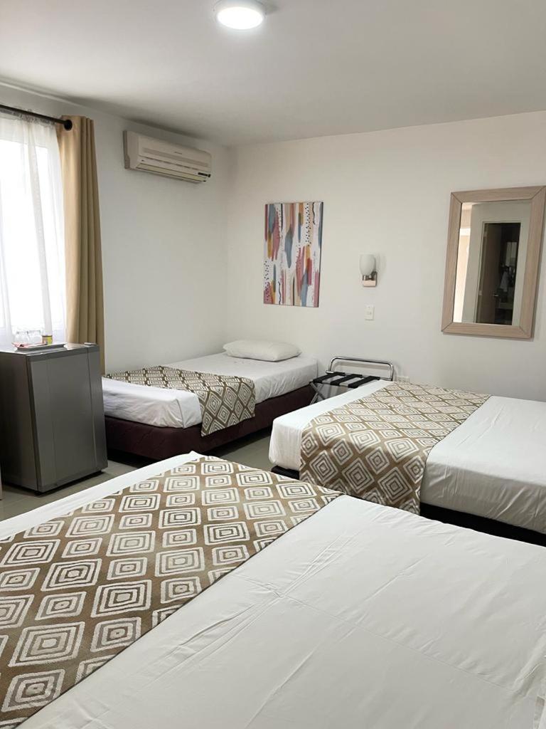 Hotel Juan Maria Тулуа Екстер'єр фото