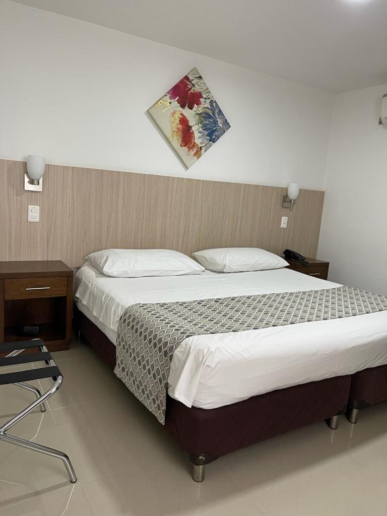 Hotel Juan Maria Тулуа Екстер'єр фото