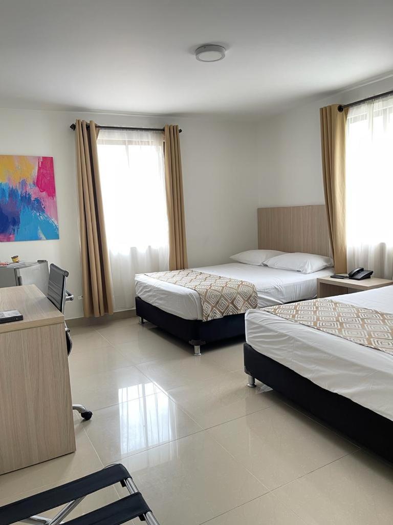 Hotel Juan Maria Тулуа Екстер'єр фото