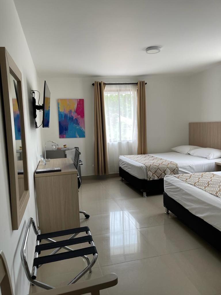 Hotel Juan Maria Тулуа Екстер'єр фото