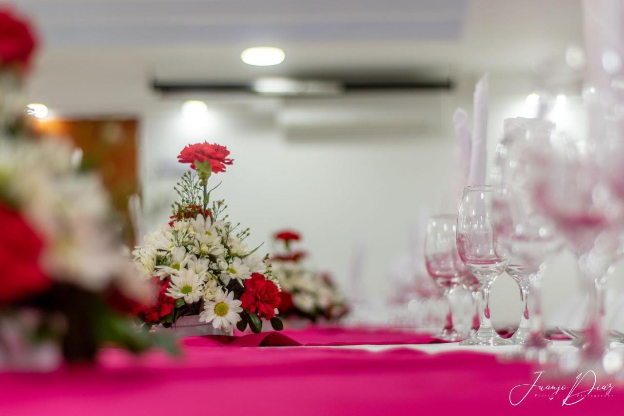 Hotel Juan Maria Тулуа Екстер'єр фото